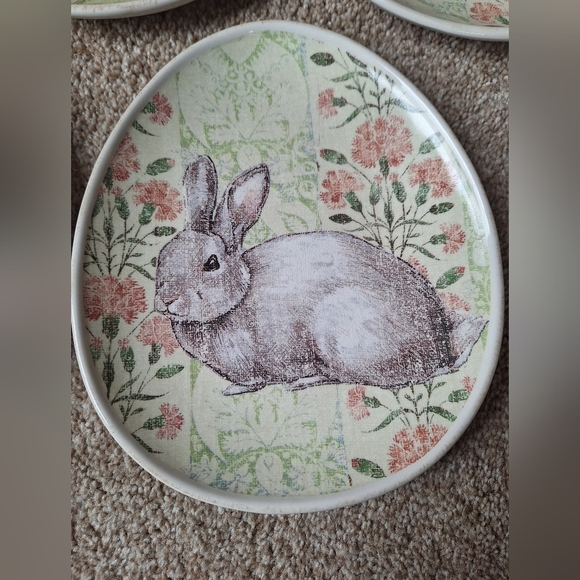 Pottery Barn Easter Egg Shaped Bunny Floral Plates Set of 5 - Picture 3 of 5